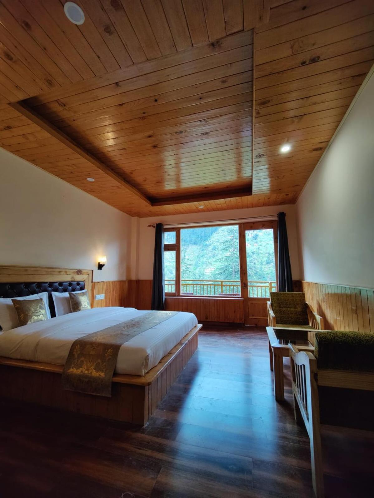 The Woodpecker Inn Jibhi Экстерьер фото